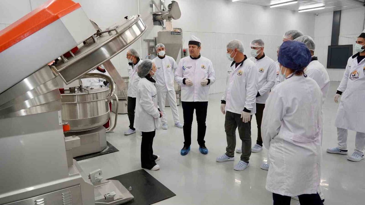 ADIYAMAN BELEDİYESİ, SOSYAL BELEDİYECİLİK ÇALIŞMALARI KAPSAMINDA KENDİ TESİS VE ÜRETİM ALANLARINDA...