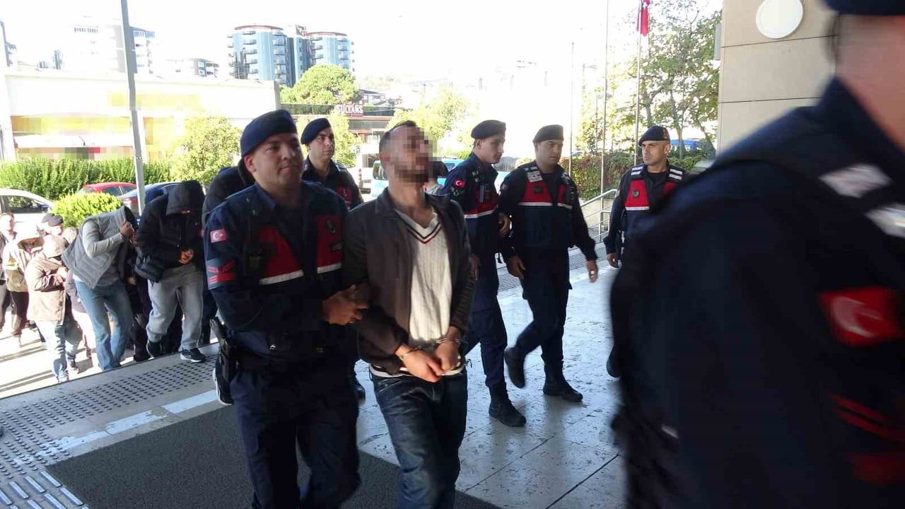 TRABZON MERKEZLİ 6 İLDE YASA DIŞI BAHİS, KARA PARA AKLAMA VE NİTELİKLİ DOLANDIRICILIK SUÇLARINA...