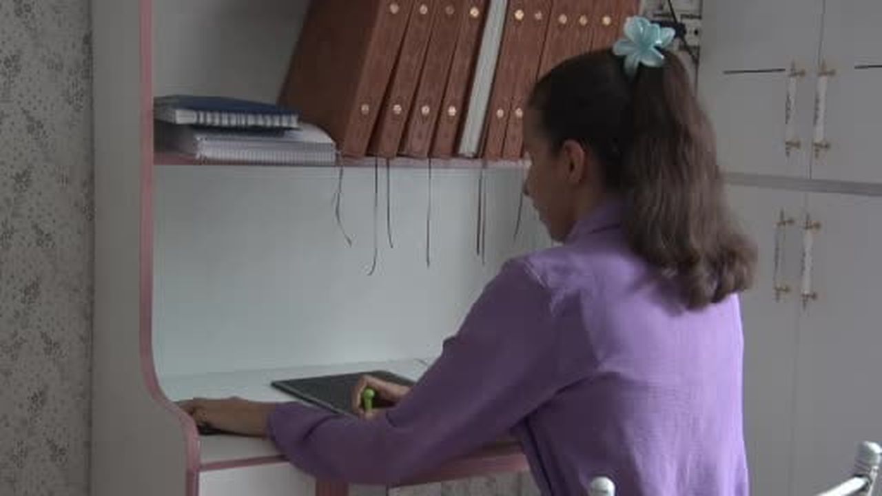 Görme engelli 3 kardeş azimle üniversiteyi kazandı