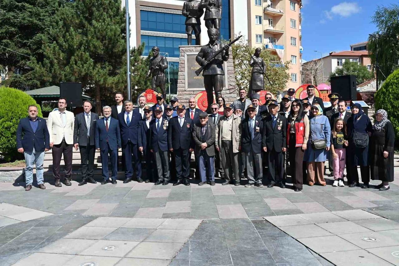 BOZÜYÜK'TE GAZİLER GÜNÜ PROGRAMI DÜZENLENDİ