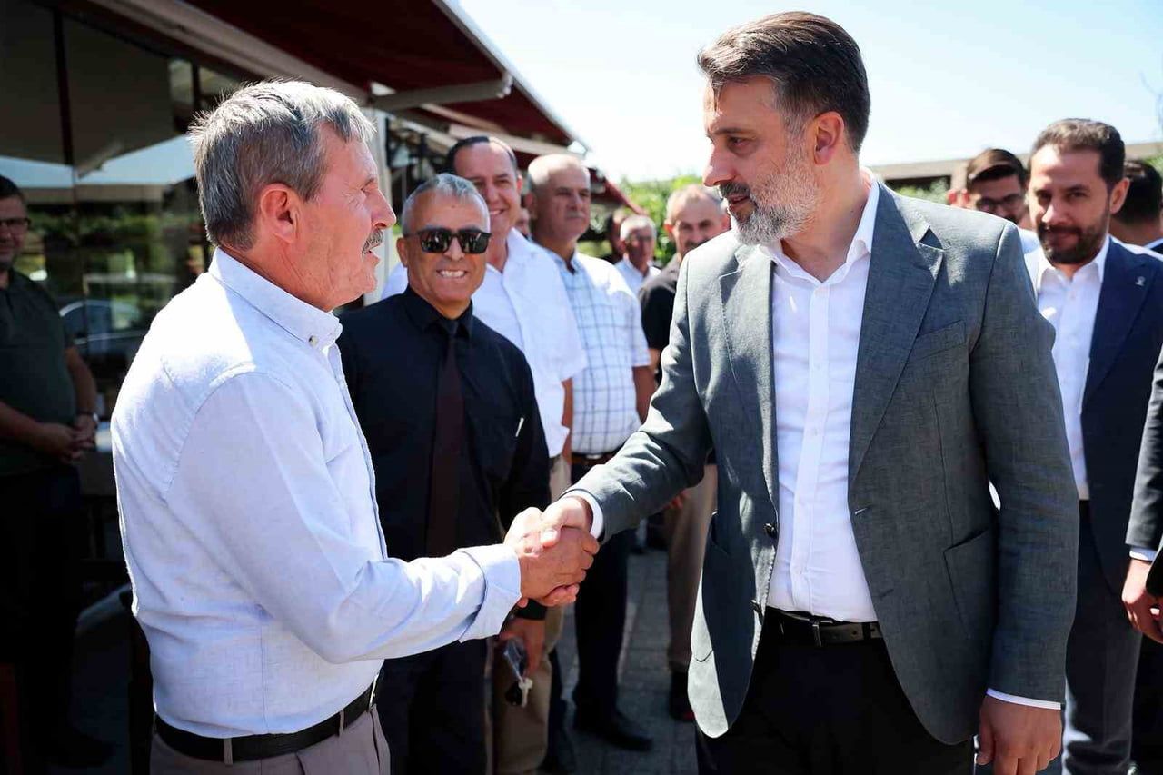 BURSA BÜYÜKŞEHİR BELEDİYESİ BAŞKANVEKİLİ ŞAHİN BİBA, KARACABEY İLÇESİNDE MUHTARLARLA BİR ARAYA...
