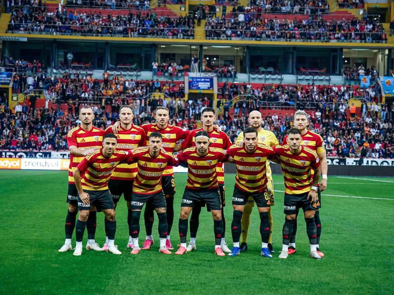 TFF 1. LİG EKİPLERİNDEN KAYSERİSPOR KULÜBÜ'NE, BAŞKAN ALİ ÇAMLI VE FUTBOLCU BENHUR KESER’E...