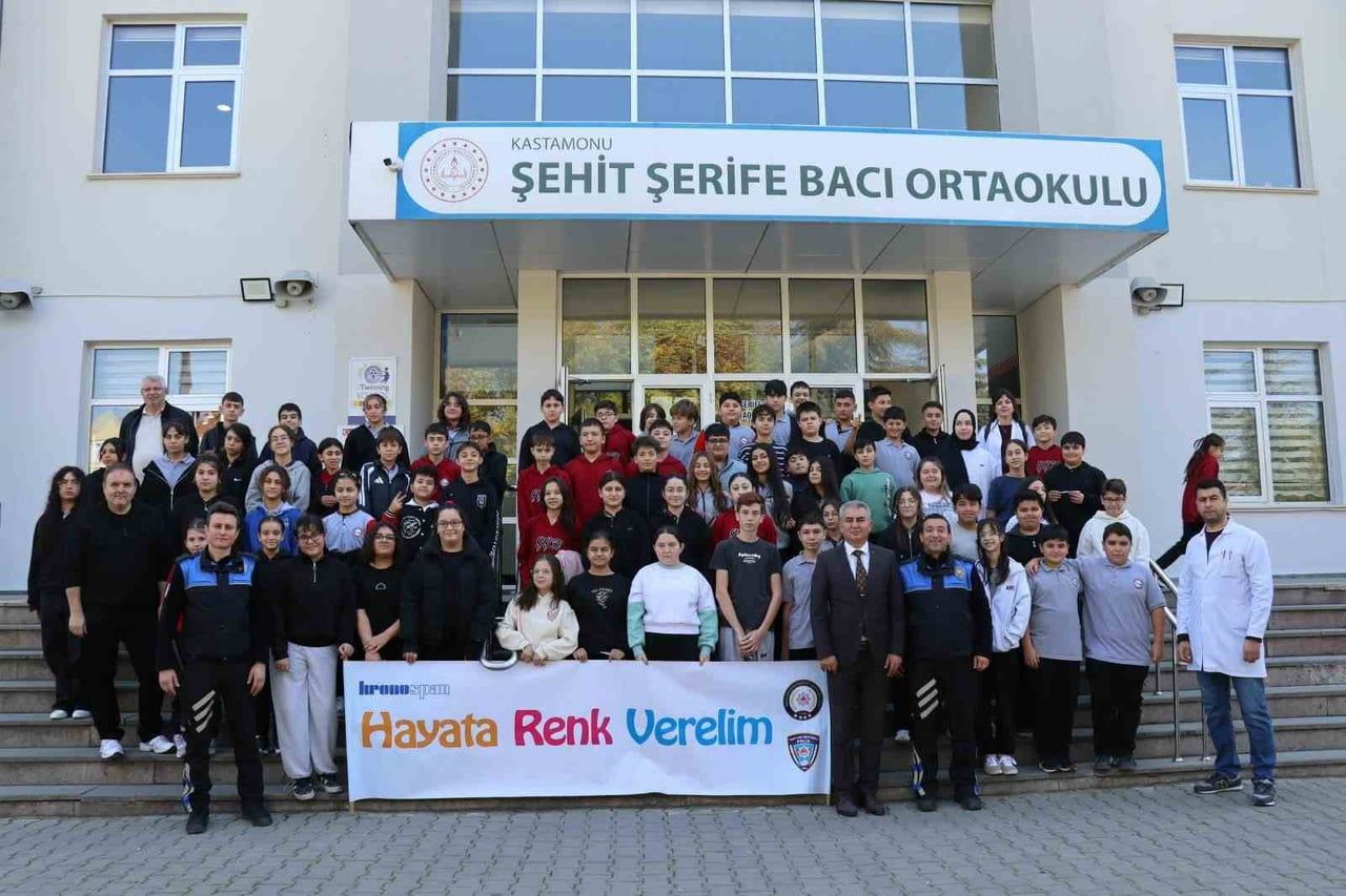 KASTAMONU İL EMNİYET MÜDÜRLÜĞÜ TARAFINDAN YÜRÜTÜLEN PROJE KAPSAMINDA, ÖĞRENCİLER TEMEL GÜVENLİK...