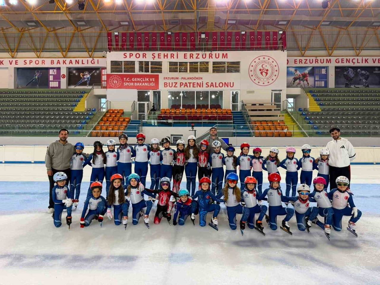 SAMSUNLU BUZ PATENİ SPORCULARI, ANADOLU YILDIZLAR LİGİ (ANALİG) 2026 TÜRKİYE ŞAMPİYONASI'NDA 25...