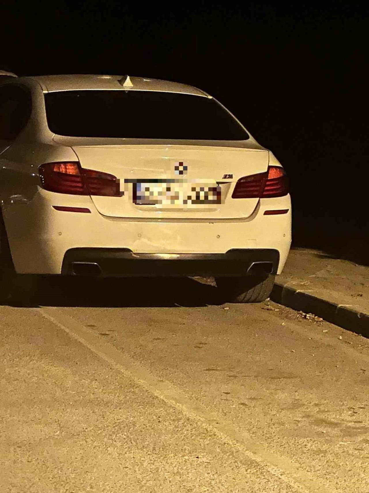 MUĞLA’DA YUNUS POLİSLERİNİN DİKKATİ ARAÇTAKİ RUHSATSIZ SİLAHLARI ORTAYA ÇIKARDI