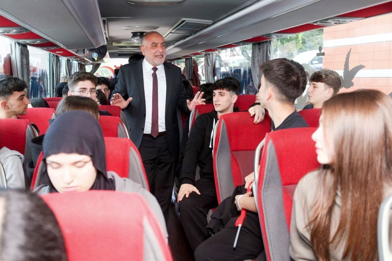 CANİK BELEDİYE BAŞKANI İBRAHİM SANDIKÇI, GENÇLERİN YENİ DENEYİMLER KAZANMASINI VE KARDEŞLİK...