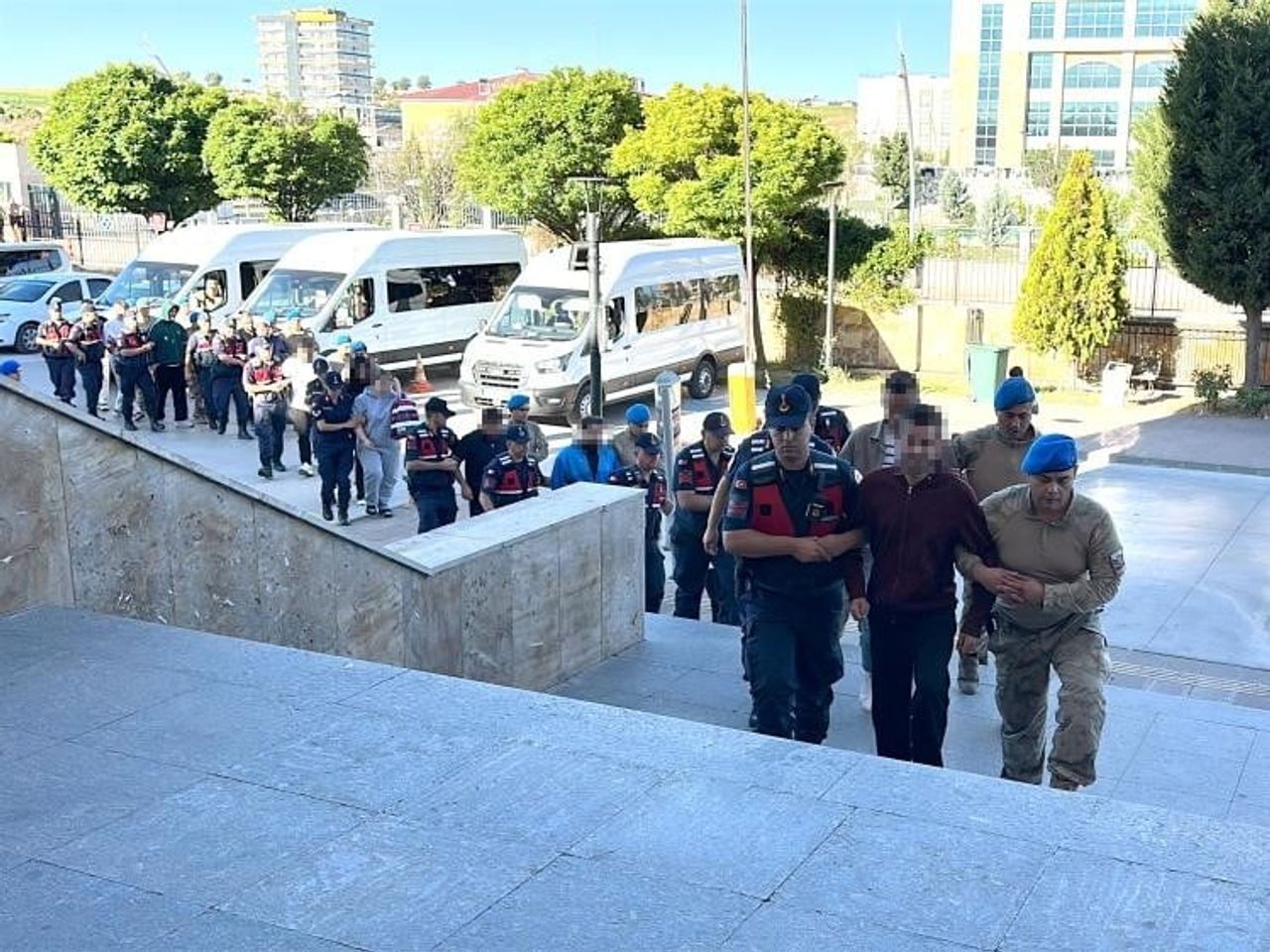 UŞAK'TA BELEDİYE ŞİRKETLERİNDE SİGORTALI GÖSTERİLİP YALIM'IN İŞLETMELERİNDE ÇALIŞANLARINA YÖNELİK...