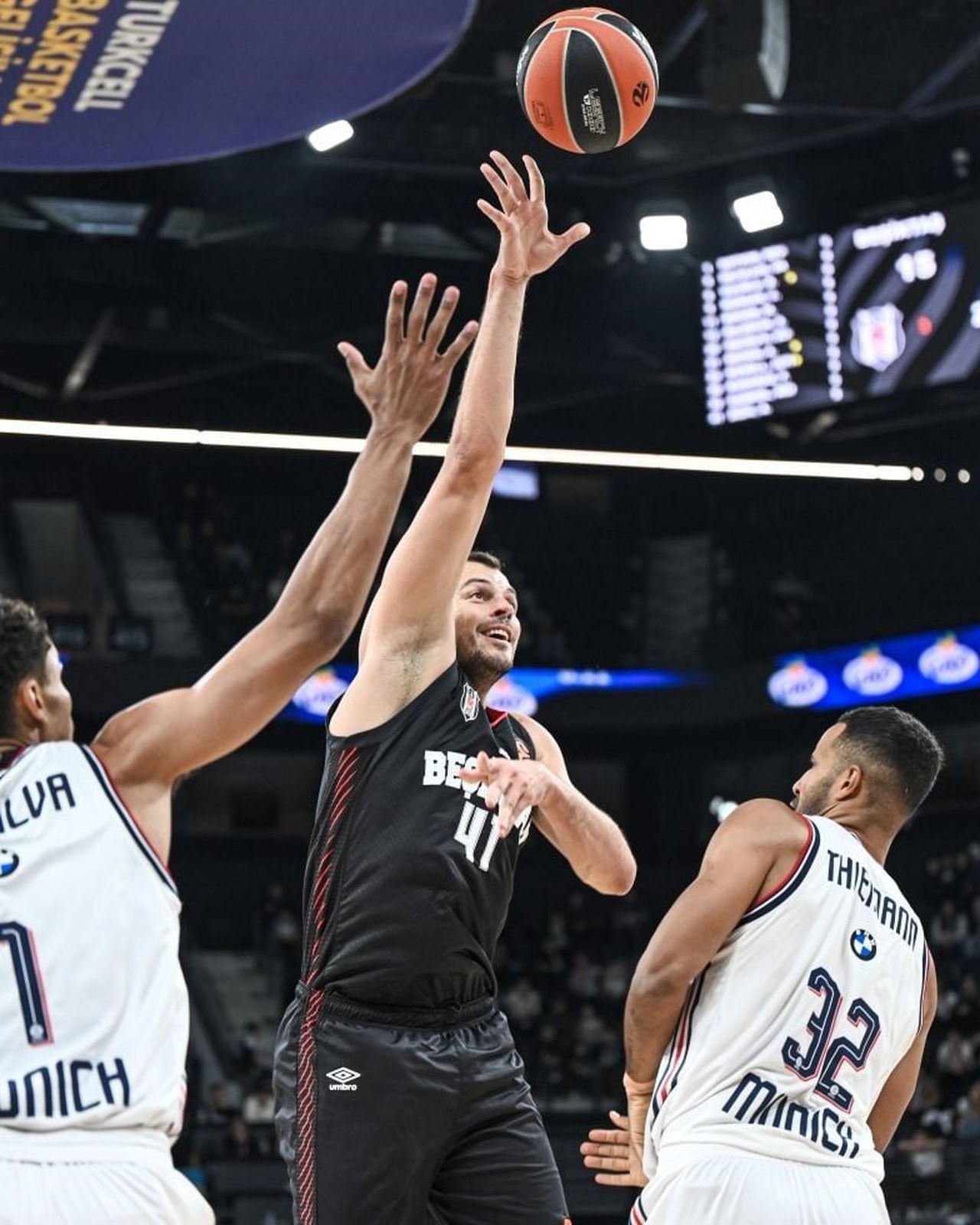 EUROLEAGUE'İN 6. HAFTASINDA BEŞİKTAŞ, SAHASINDA ALMAN EKİBİ BAYERN MÜNİH'İ 95-87 MAĞLUP...