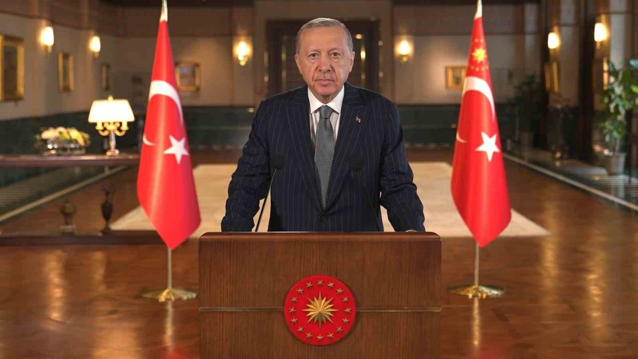 CUMHURBAŞKANI RECEP TAYYİP ERDOĞAN: "MİLLİ MÜCADELE, BİRLİK VE BERABERLİK İÇİNDE KENETLENEN BİR...