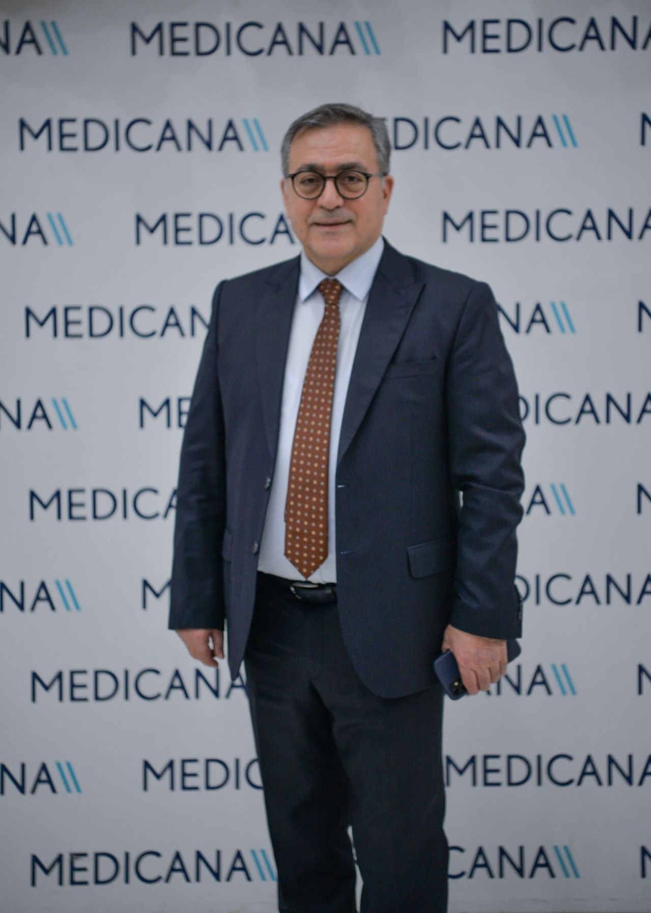 MEDİCANA BURSA HASTANESİ GENEL MÜDÜRÜ DR. ÖZCAN AKAN.