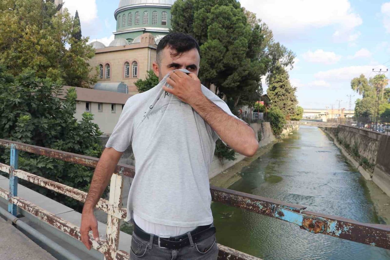 ÇEVRE ESNAFI BARIŞ TURAN HİÇBİR BAKIM GÖREMEDİKLERİNİ DİLE GETİREREK, “ÇÖPLER PİSLİKLER GÖTÜRÜYOR...