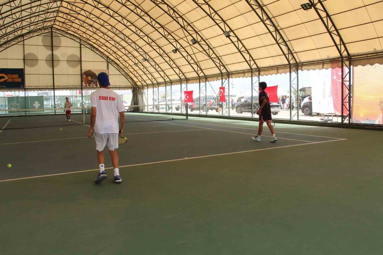 5. CUDİ CUP ULUSLARARASI TENİS TURNUVASI ŞIRNAK’IN EV SAHİPLİĞİNDE BAŞLADI. 21-26 EYLÜL...