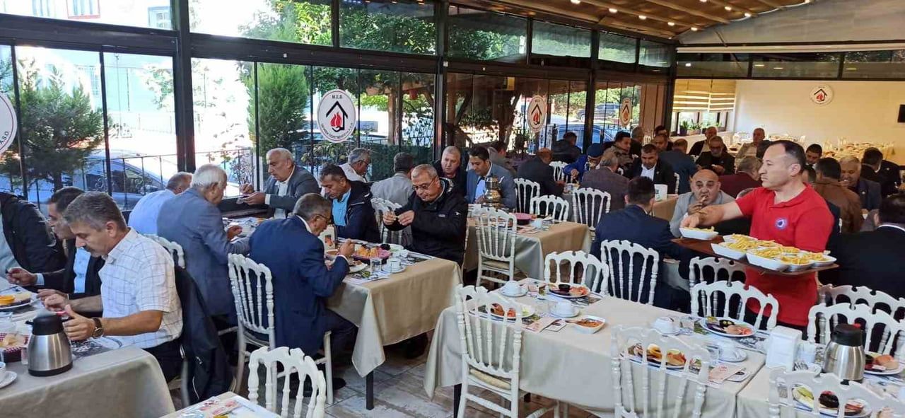 ZONGULDAK’IN DEVREK İLÇESİNDE "19 EKİM MUHTARLAR GÜNÜ" DÜZENLENEN ÇEŞİTLİ ETKİNLİKLERLE...
