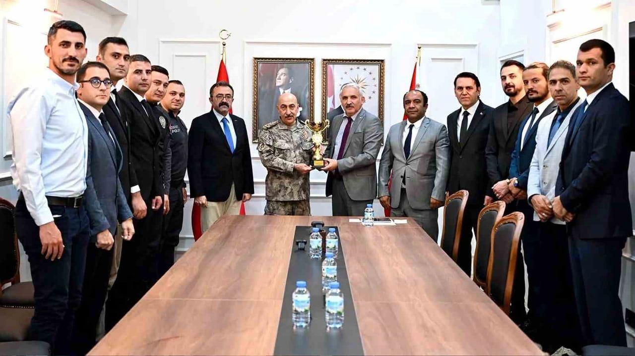 MUĞLA EMNİYET MÜDÜRLÜĞÜ ERKEK VOLEYBOL TAKIMI, 4. KAMU SPOR OYUNLARI KAPSAMINDA DÜZENLENEN...