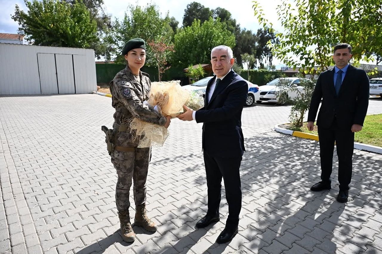 CUMHURBAŞKANLIĞI KARARNAMESİ İLE AYDIN İL EMNİYET MÜDÜRLÜĞÜ GÖREVİNE ATANAN FARUK KARADUMAN...