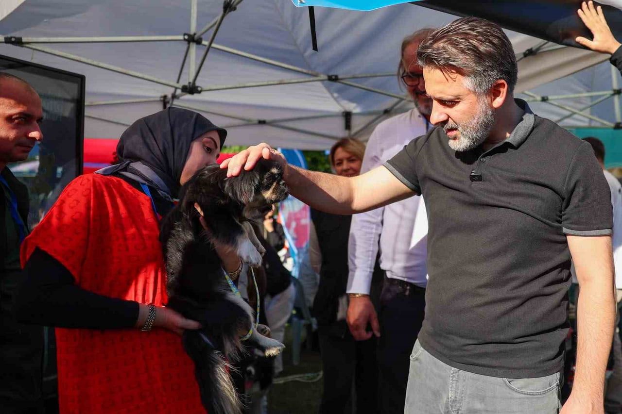 BURSA BÜYÜKŞEHİR BELEDİYESİ, CAN DOSTLARIN YAŞAM KOŞULLARINI İYİLEŞTİRMEK VE SAHİPLENDİRMEYİ...