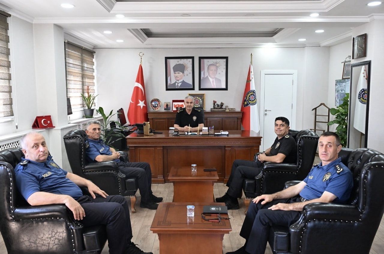 İÇİŞLERİ BAKANLIĞI ONAYIYLA 1. SINIF EMNİYET MÜDÜRÜ RÜTBESİNE TERFİ EDEN 6 EMNİYET MÜDÜR...