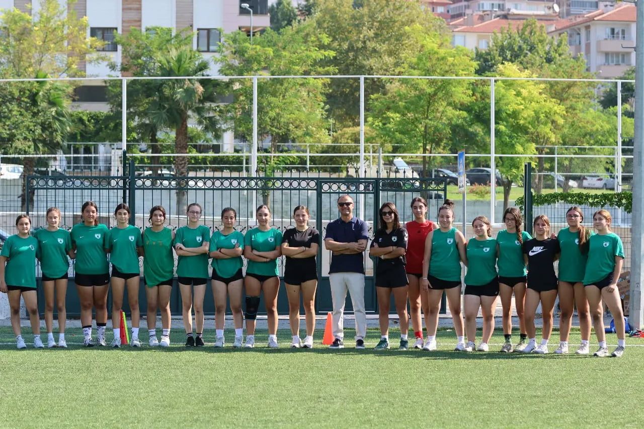 MUĞLASPOR KADIN VOLEYBOL TAKIMI’NDA YENİ SEZON HAZIRLIKLARI SÜRÜYOR