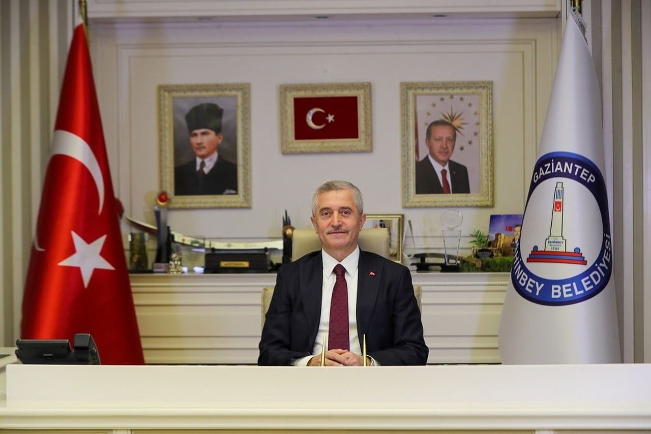 ŞAHİNBEY BELEDİYE BAŞKANI MEHMET TAHMAZOĞLU GEÇTİĞİMİZ YILLARDA OLDUĞU GİBİ BU YIL DA ÜNİVERSİTE...