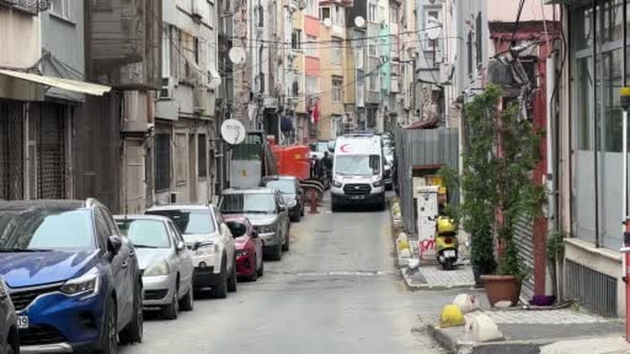 Şişli’de çatıya çıkan genç kadın apartman boşluğuna düşerek hayatını kaybetti
