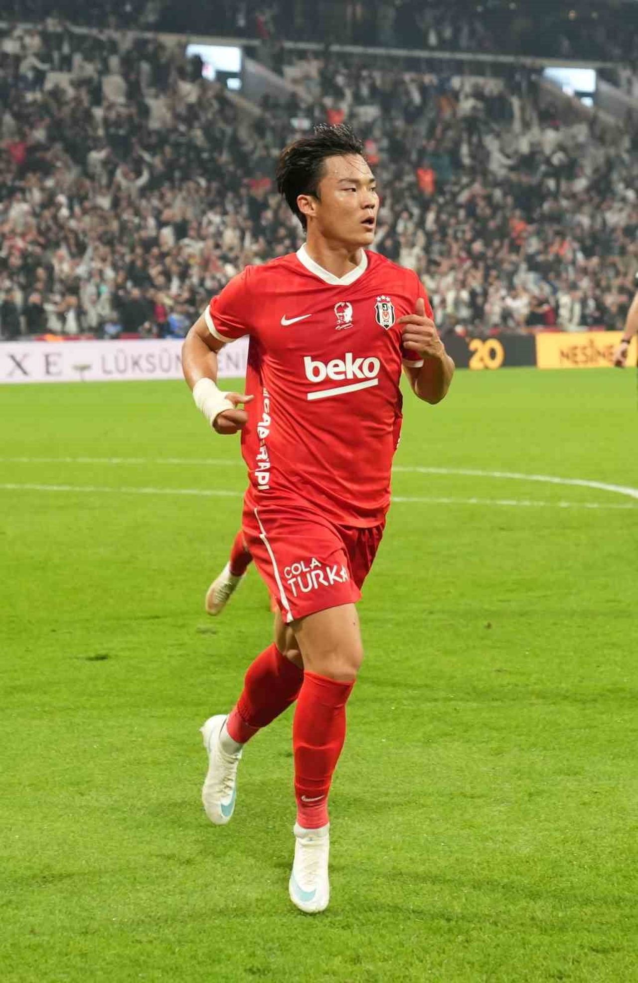 BEŞİKTAŞ’IN GÜNEY KORELİ FUTBOLCUSU HYEON-GYU OH, BU SEZON SÜPER LİG’DEKİ İLK GOLÜNÜ İSTANBUL...