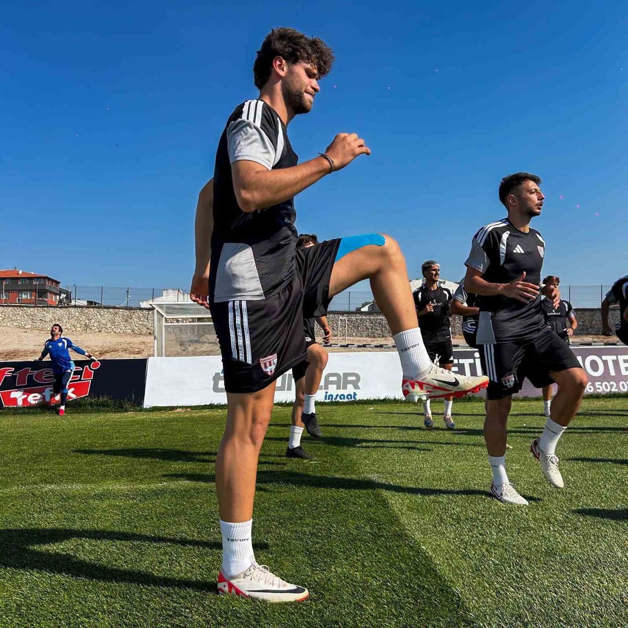 BANDIRMASPOR'DA YENİ SEZON HAZIRLIKLARI TÜM HIZIYLA SÜRÜYOR