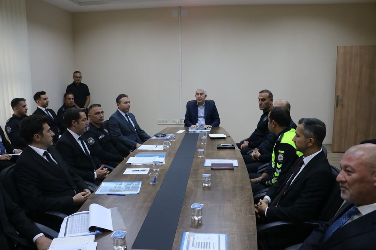 GEÇTİĞİMİZ GÜNLERDE AYDIN İL EMNİYET MÜDÜRLÜĞÜ GÖREVİNE BAŞLAYAN FARUK KARADUMAN, İLÇE...