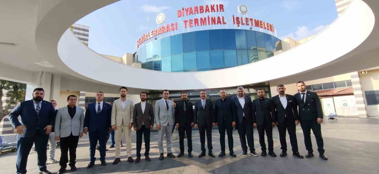 MİLLİYETÇİ HAREKET PARTİSİ (MHP) DİYARBAKIR İL BAŞKANI HASAN ÖZCOŞKUN VE BERABERİNDEKİ İL YÖNETİM...