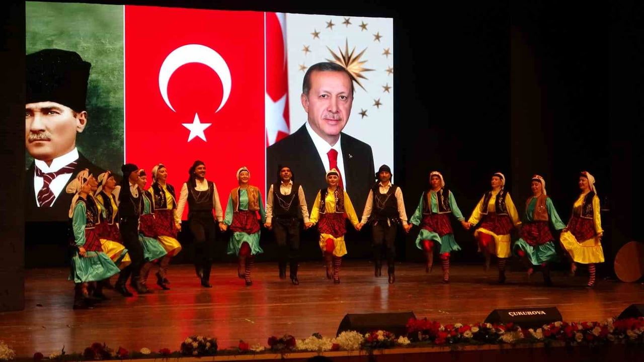 MERSİN'DE 29 EKİM CUMHURİYET BAYRAMI'NIN 103'ÜNCÜ YIL DÖNÜMÜ, DÜZENLENEN TÖREN VE ETKİNLİKLERLE...