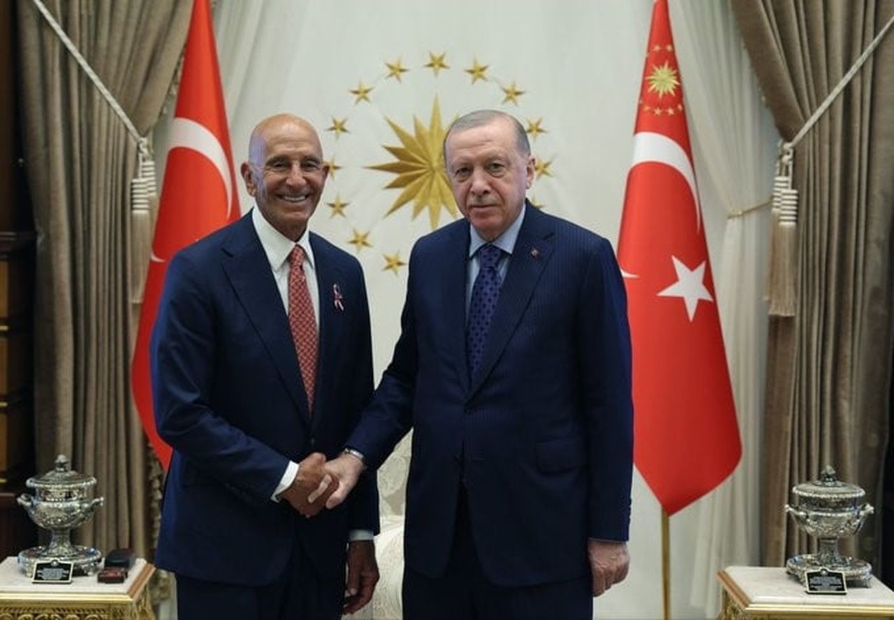 CUMHURBAŞKANI RECEP TAYYİP ERDOĞAN, ABD’NİN ANKARA BÜYÜKELÇİSİ TOM BARRACK’I KABUL...