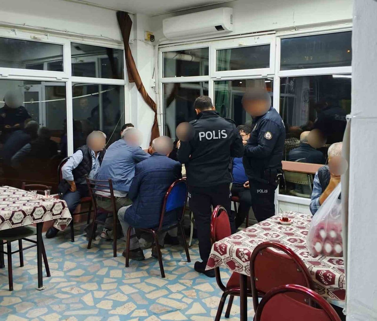 YILDIRIM İLÇESİNDE POLİS EKİPLERİNCE 300 PERSONELİN KATILIMIYLA SABİT VE HAREKETLİ YOL UYGULAMASI...