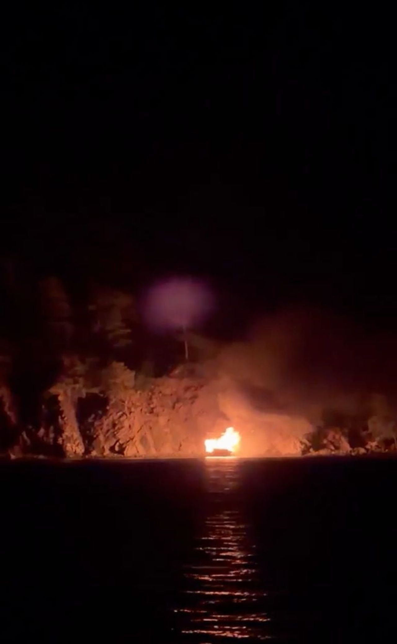 ANTALYA'NIN KUMLUCA İLÇESİNE BAĞLI TURİZM MERKEZLERİNDEN ADRASAN MAHALLESİ'NDE BİR KOYDA DEMİRLİ...
