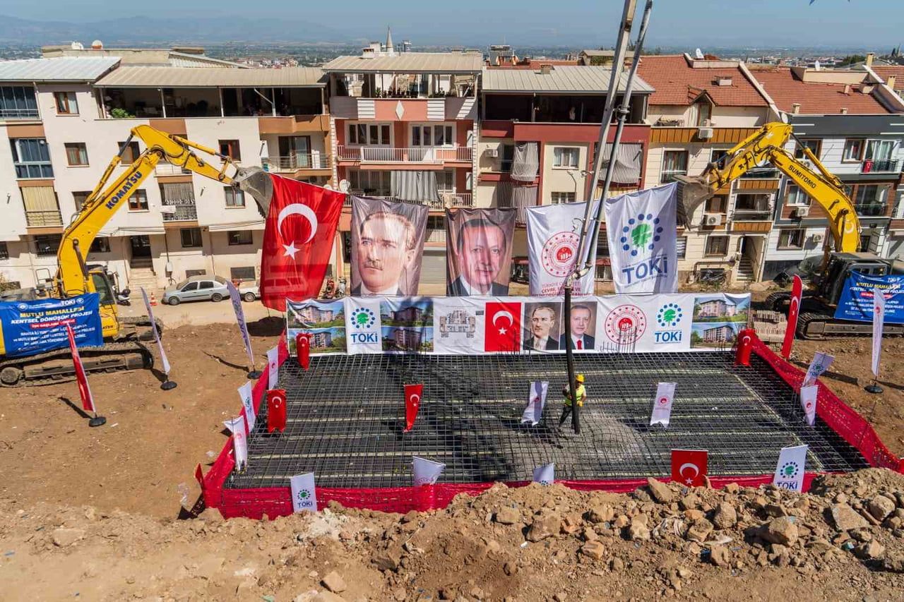 MANİSA’NIN YUNUSEMRE İLÇESİNDE ÇEVRE, ŞEHİRCİLİK VE İKLİM DEĞİŞİKLİĞİ BAKANLIĞI İLE TOPLU KONUT...