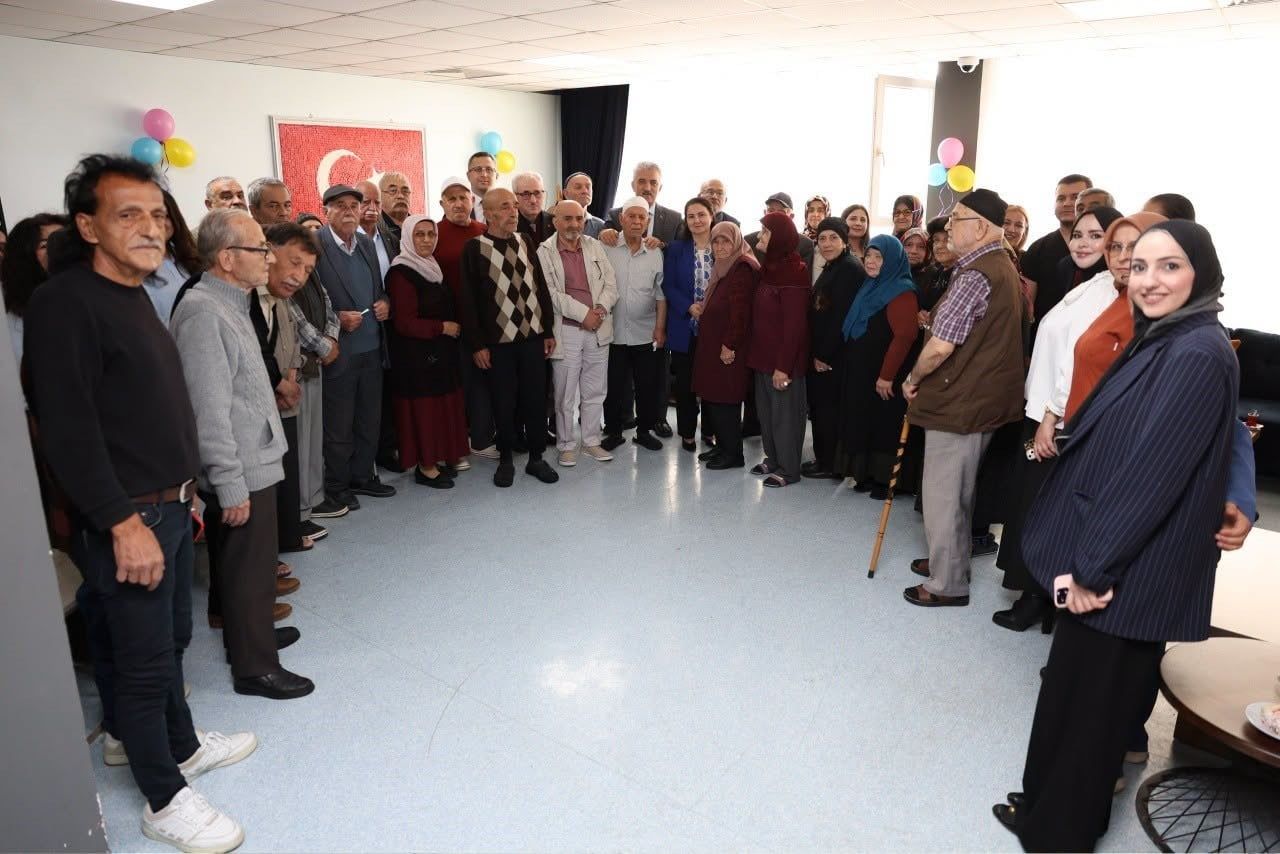 DÜZCE VALİSİ MEHMET MAKAS, YAŞLILAR GÜNÜ DOLAYISIYLA EŞİ ELİF MAKAS İLE BİRLİKTE MUHARREM SANCAKLI...