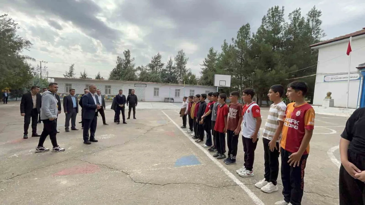 AK PARTİ BATMAN İL BAŞKANI HÜSEYİN ŞANSİ, SOSYAL MEDYA ÜZERİNDEN KENDİSİNE ULAŞAN BEŞİRİ İLÇESİNE...