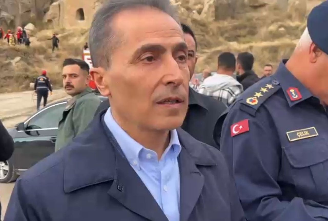 NEVŞEHİR VALİSİ HÜSEYİN KÖK, GÖREME'DE PERİBACASININ ÇÖKTÜĞÜ OLAYDA 2 KİŞİNİN HAYATINI...
