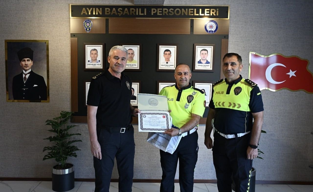 DÜZCE İL EMNİYET MÜDÜRÜ İBRAHİM ERGÜDER, TEMMUZ AYINDA GÖREVLERİNDE ÜSTÜN BAŞARI VE ÖZVERİ...