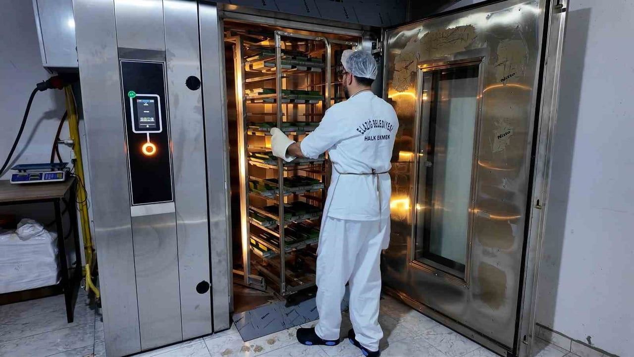 ELAZIĞ BELEDİYESİ HALK EKMEK FABRİKASI’NDA ÇÖLYAK HASTALARI VE GLÜTEN HASSASİYETİ BULUNAN...