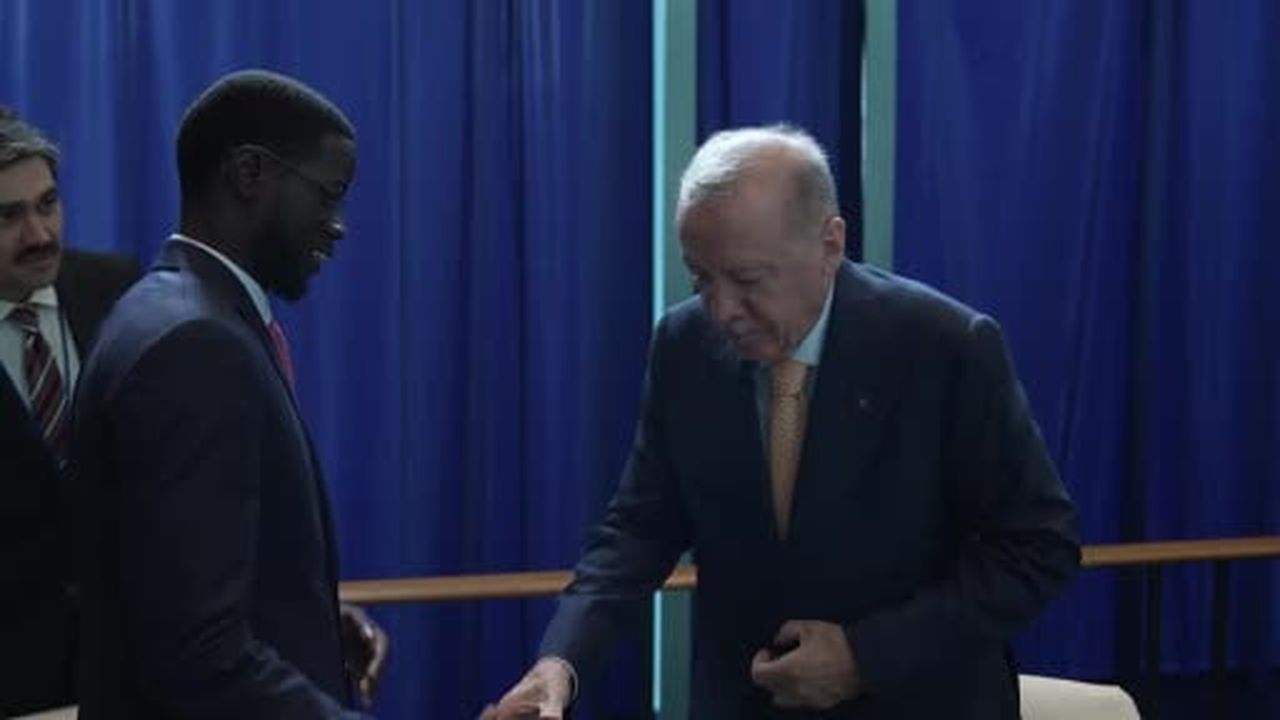 Cumhurbaşkanı Recep Tayyip Erdoğan, New York’ta Senegal Devlet Başkanı Bassirou Diomaye Faye ile...