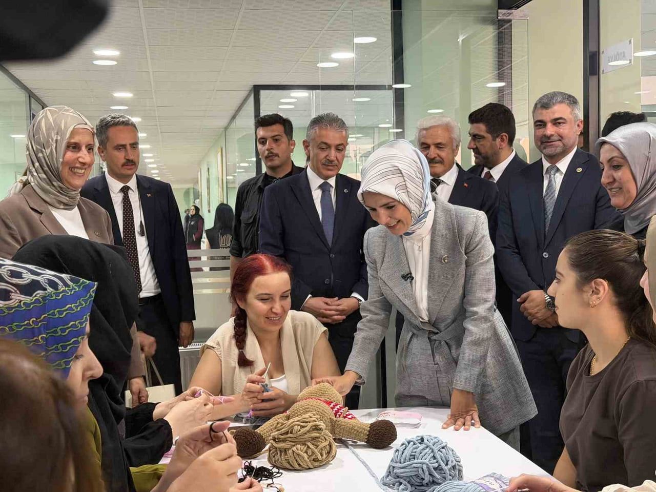 BAKAN GÖKTAŞ, MARDİN'DE ÇEŞİTLİ ZİYARETLERDE BULUNDU
