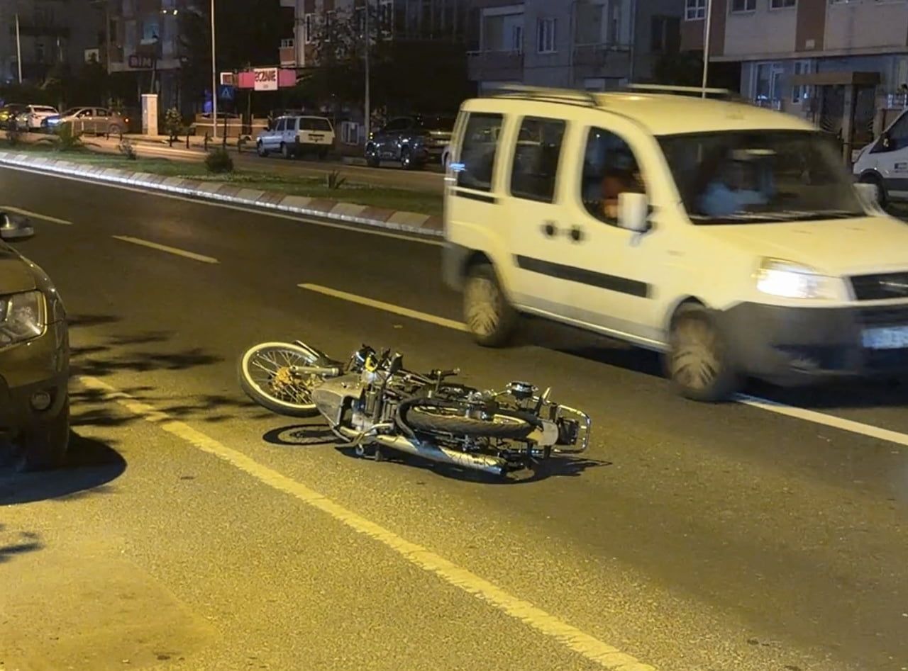 LÜLEBURGAZ İLÇESİNDE YAYA GEÇİDİNDE YAŞLI KADINA ÇARPIP AĞIR YARALANMASINA NEDEN OLAN GENÇ...