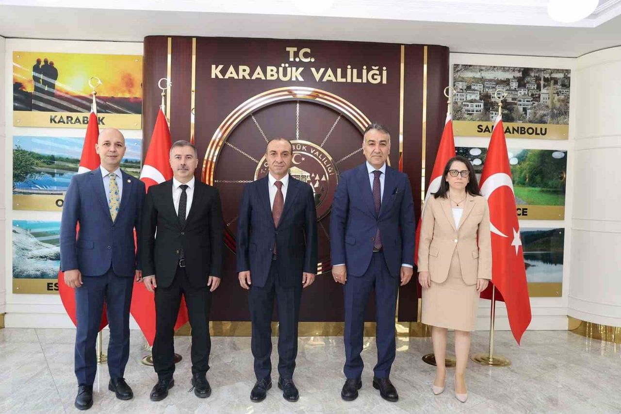 HÂKİMLER VE SAVCILAR KURULU (HSK) ÜYESİ SAİT ÖZDEMİR, KARABÜK VALİSİ OKTAY ÇAĞATAY’I MAKAMINDA...