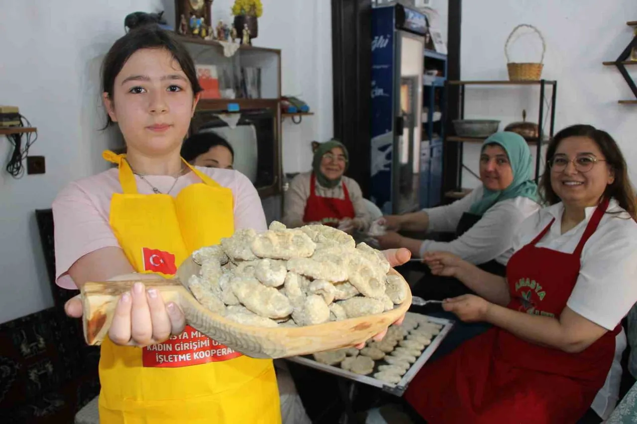 TÜRK MUTFAĞININ EN ESKİ ÇORBALARINDAN OLUP FAYDALARI KELOĞLAN FİLMLERİNE BİLE KONU EDİLEN TARHANA...