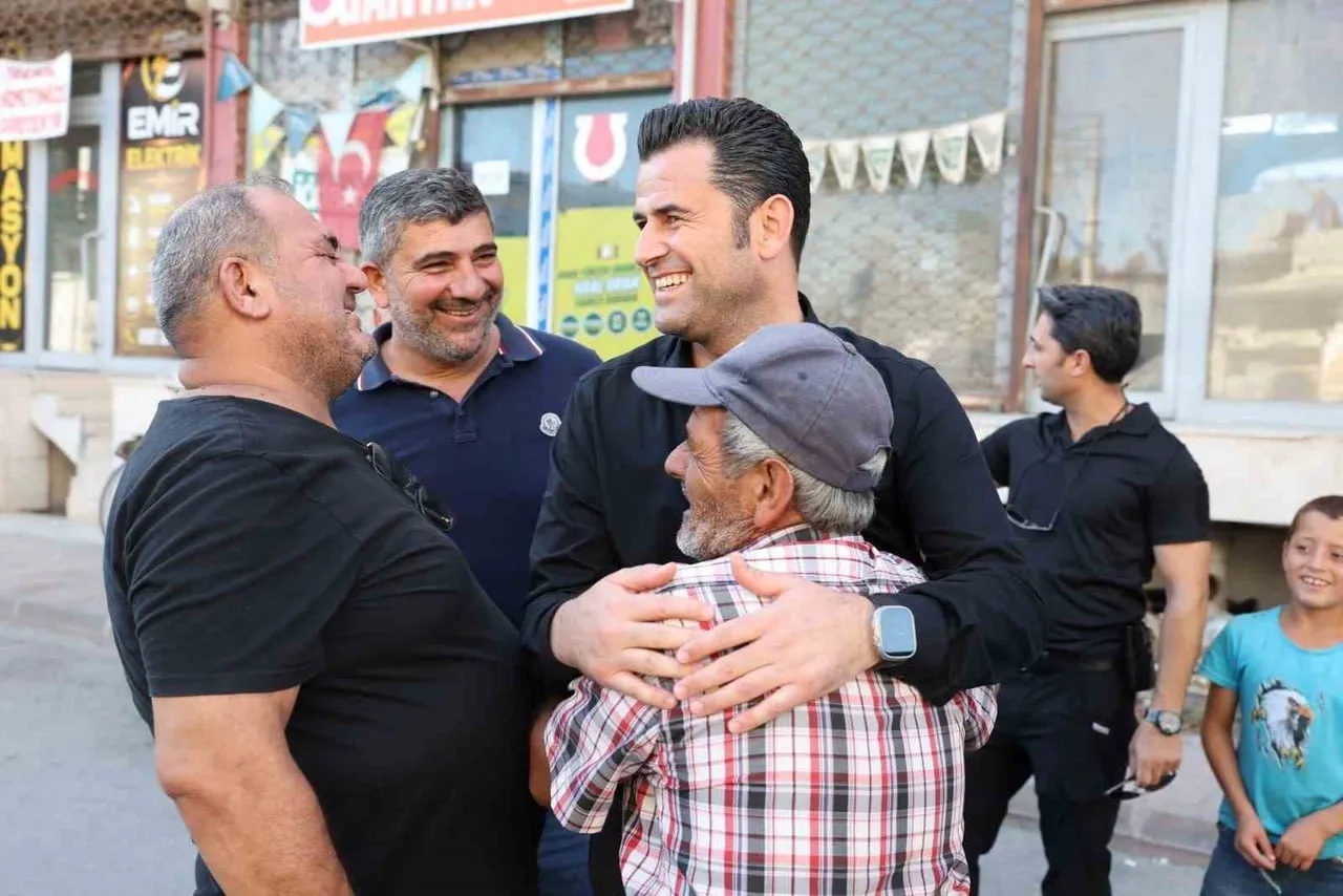 AKDENİZ KAYMAKAMI VE BELEDİYE BAŞKAN VEKİLİ MURAT BEŞİKCİ, KÜLTÜR VE KAZANLI MAHALLELERİNDE SAHA...