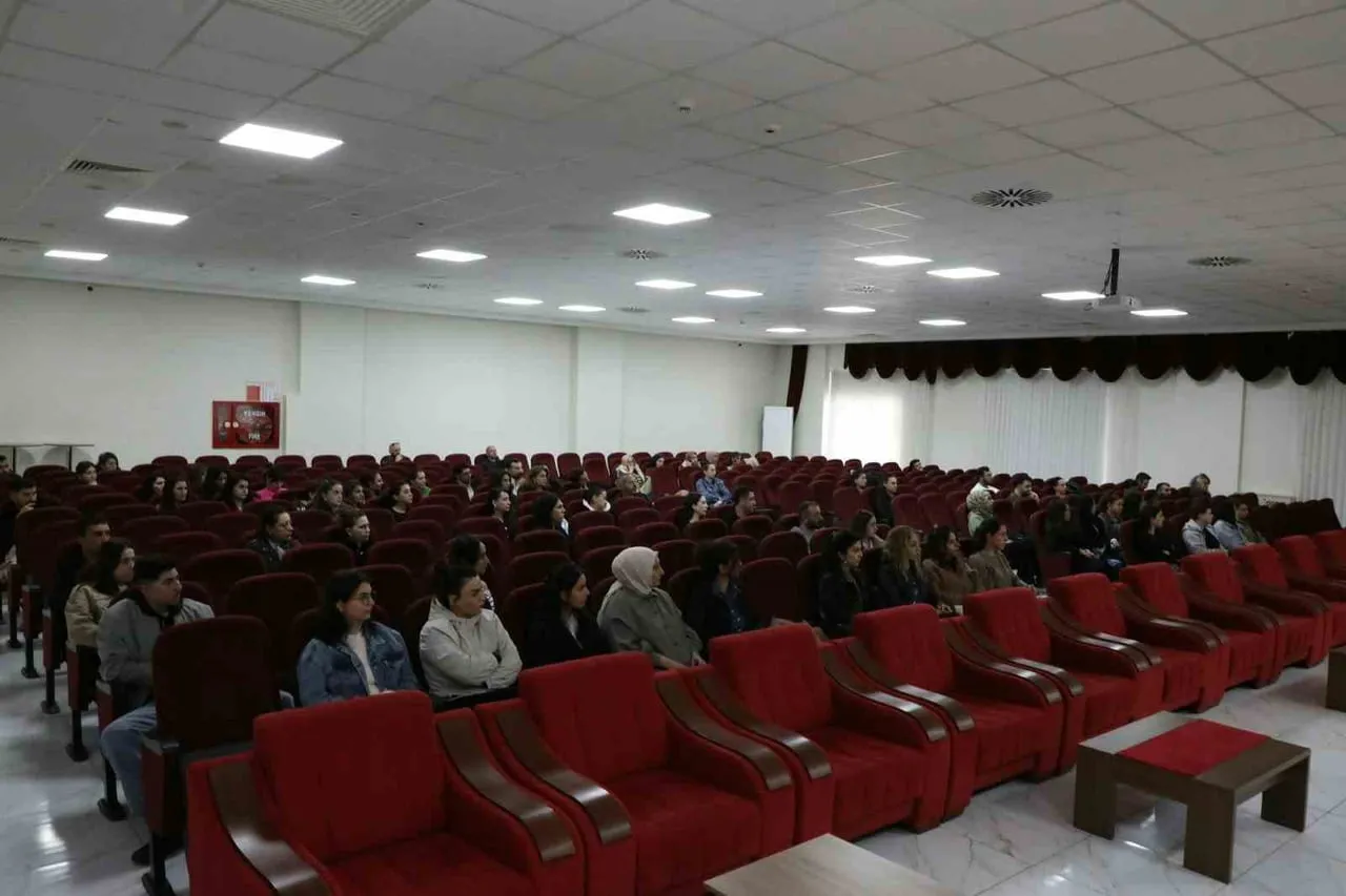 TUNCELİ’DE OKUL VE KURUMLARDA GÖREV YAPAN BAHÇE GÖREVLİLERİNE YÖNELİK İŞ SAĞLIĞI VE GÜVENLİĞİ İLE...
