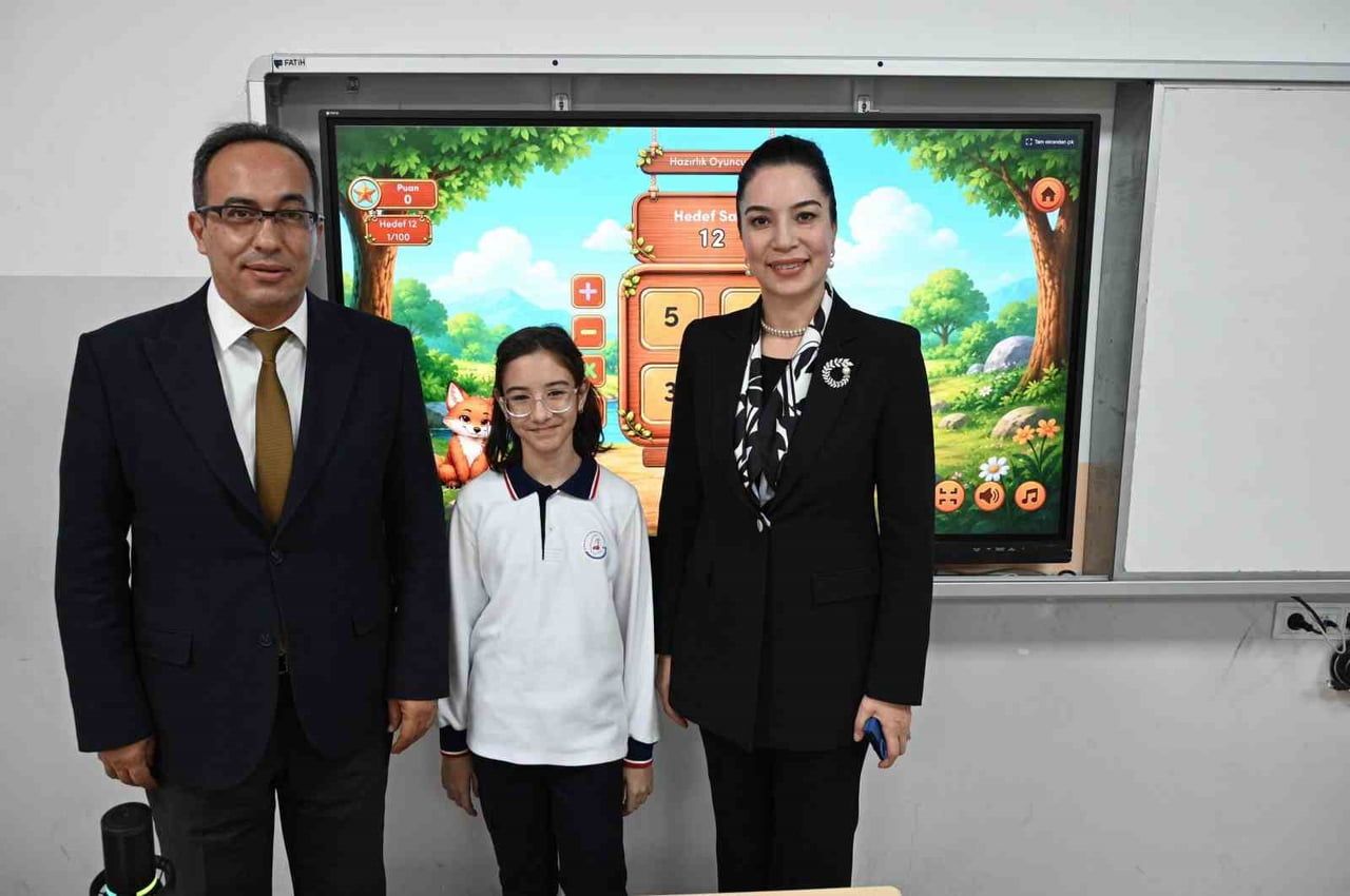 AYDIN’IN EFELER İLÇESİNDE BULUNAN GAZİPAŞA ORTAOKULU’NDA, YENİLENEN EĞİTİM BİLİŞİM AĞI’NIN (EBA)...