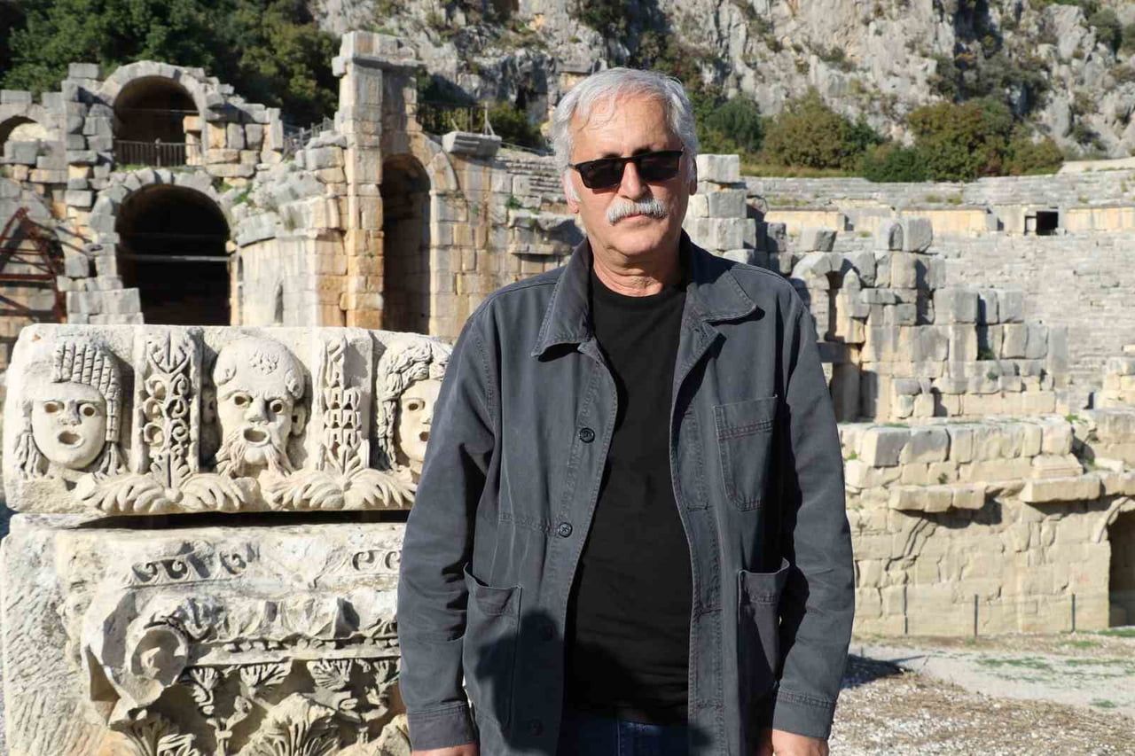 PROF. DR. NEVZAT ÇEVİK