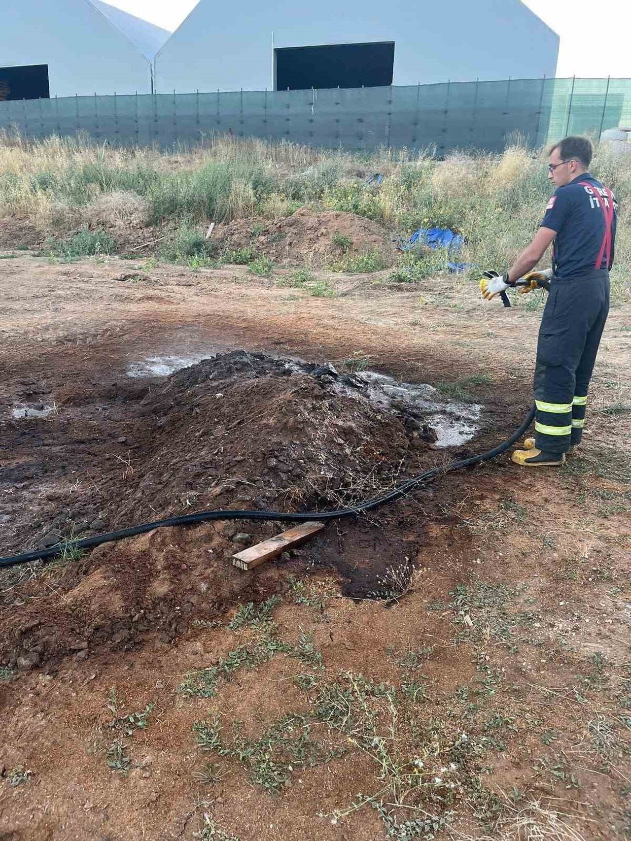 BOLU’NUN GEREDE İLÇESİNDE TALAŞ FABRİKASINDA ELEKTRİK KUTUSUNDAN ÇIKAN YANGIN, İTFAİYE EKİPLERİNİN...