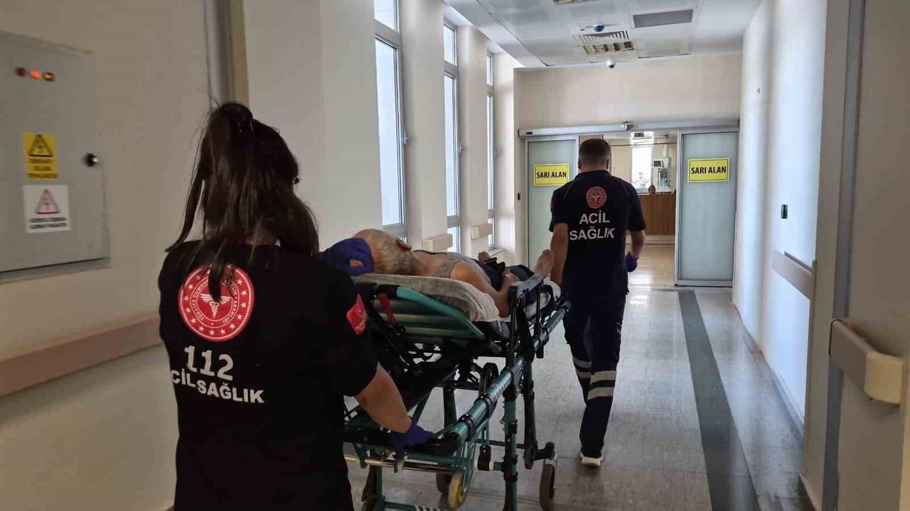 ADIYAMAN’DA ÇADIR ÇEKERKEN 1. KATTAN DÜŞEN 1 KİŞİ YARALANDI.