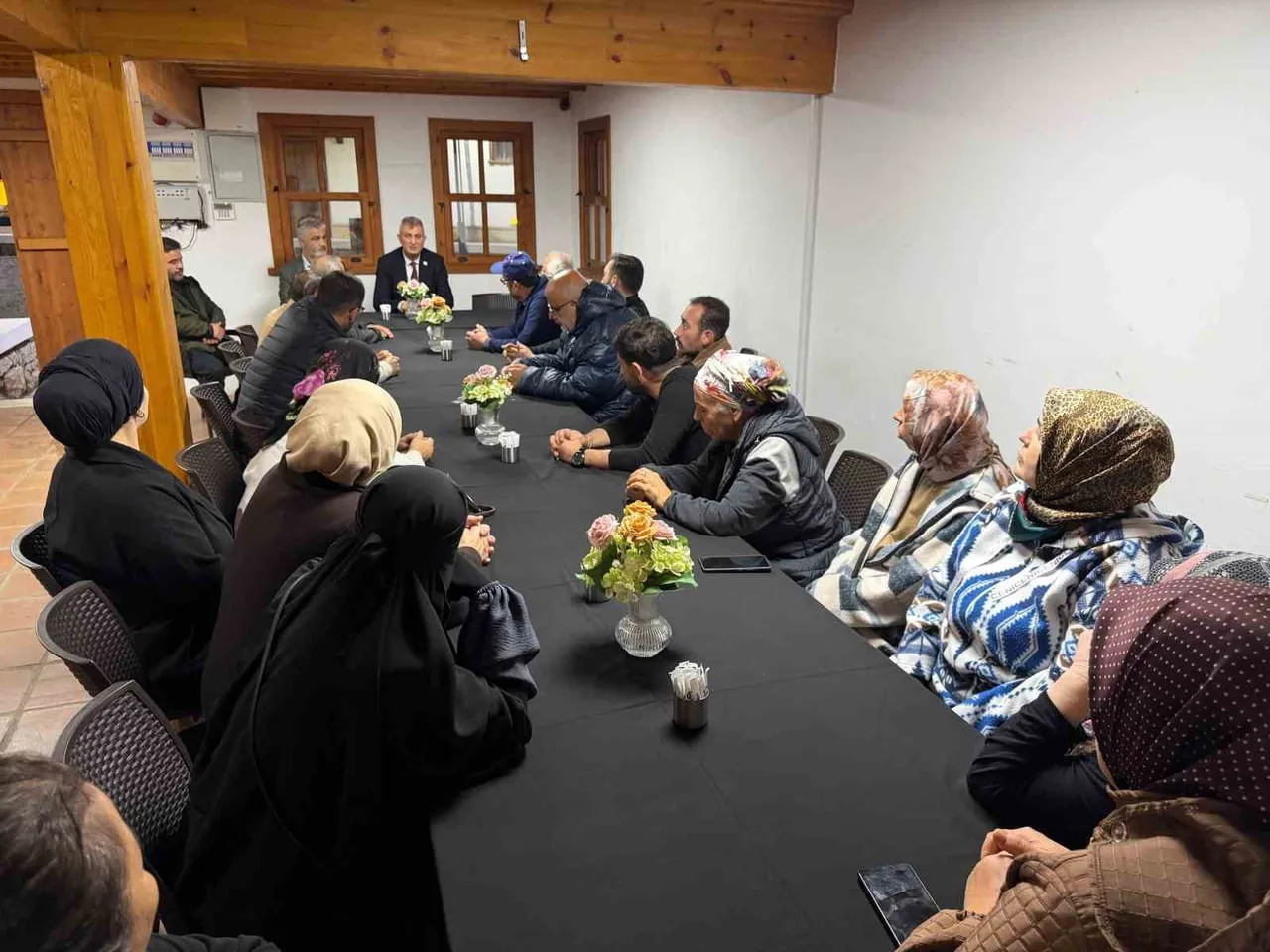 GÖLCÜK BELEDİYE BAŞKANI ALİ YILDIRIM SEZER, YOĞUN YAĞIŞIN ARDINDAN TOPRAK KAYMASI RİSKİ NEDENİYLE...